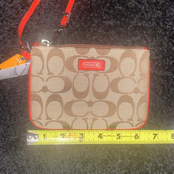 NWT coach park signature wristlet. Khaki/ bright vermillion red - Picture 5 of 6